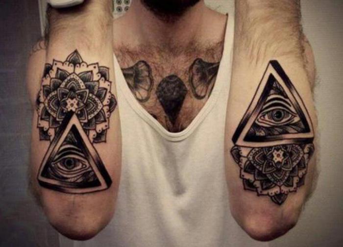 hodnota trojuholníka tetovanie s čiarou