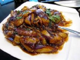 Recept na čínsku kuchyňu: baklažán v sladkej a kyslej omáčke